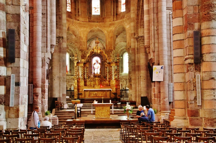  Basilique St Julien - Brioude