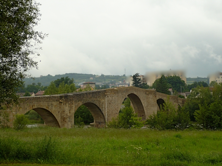 Le Pont de la Chartreuse du XIII° - Brives-Charensac