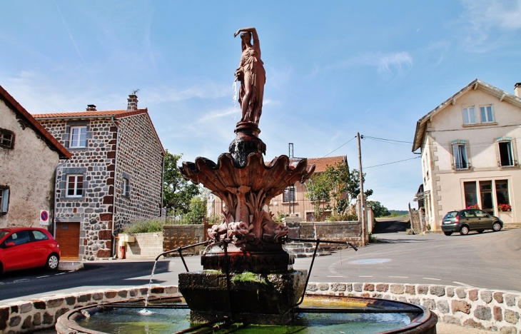 La Fontaine - Cayres