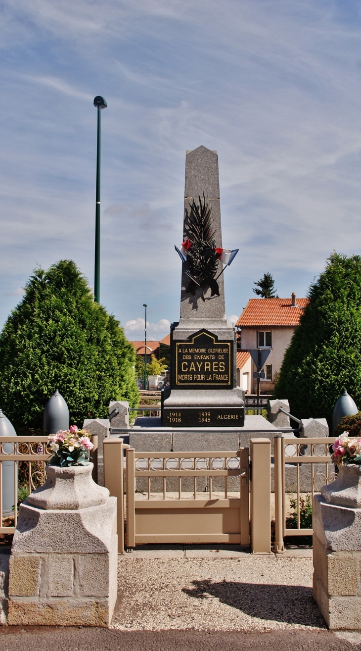 Monument aux Morts - Cayres