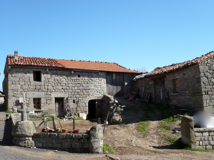 Ferme de caractère à Falzet. - Chanaleilles