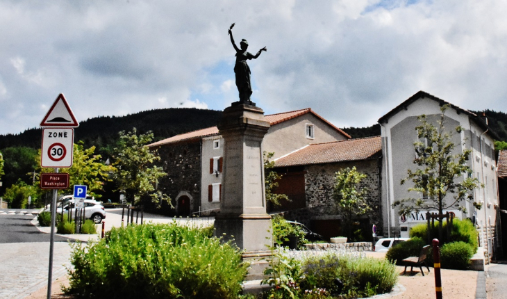 Monument-aux-Morts - Chavaniac-Lafayette