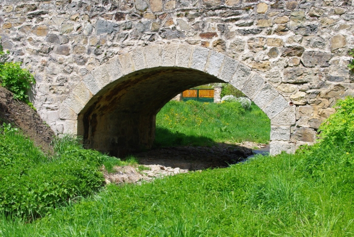 LA DESGES    LE PONT