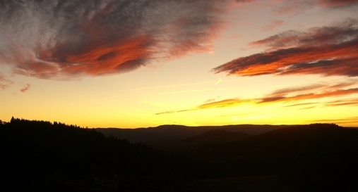 Ciel en feu sur Aubaron - Fix-Saint-Geneys