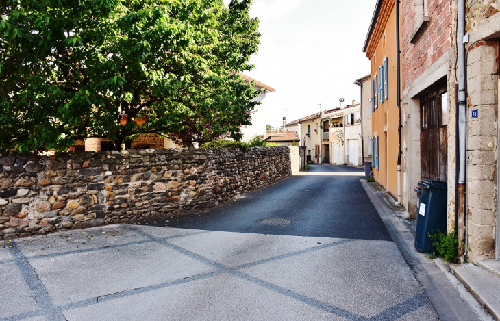 La Commune - Fontannes