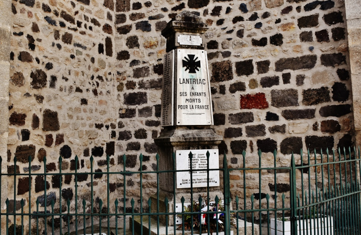 Monument-aux-Morts - Lantriac