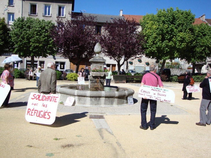 Le Chambon-sur-Lignon (43400) cercle de silence, le 12 juin 2010