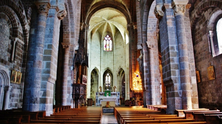 Abbatiale  - Le Monastier-sur-Gazeille