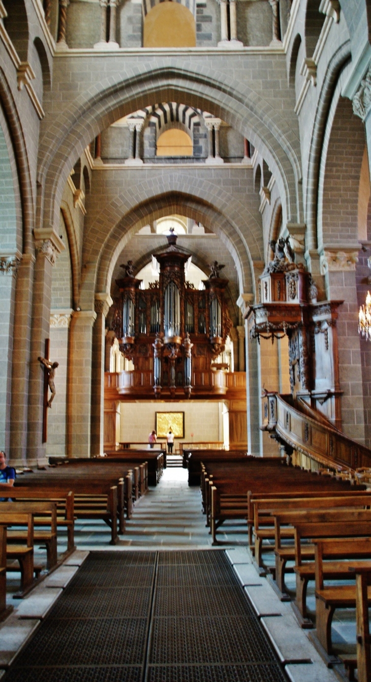 +Cathédrale Notre-Dame  - Le Puy-en-Velay