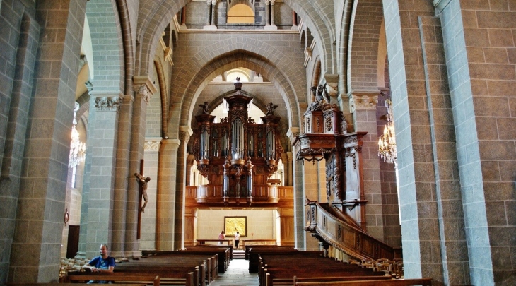 +Cathédrale Notre-Dame  - Le Puy-en-Velay