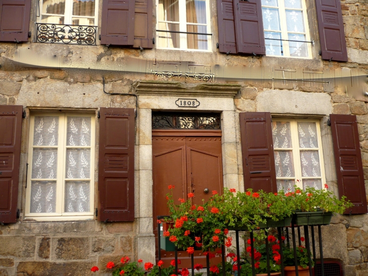 Façade 1808. - Pradelles