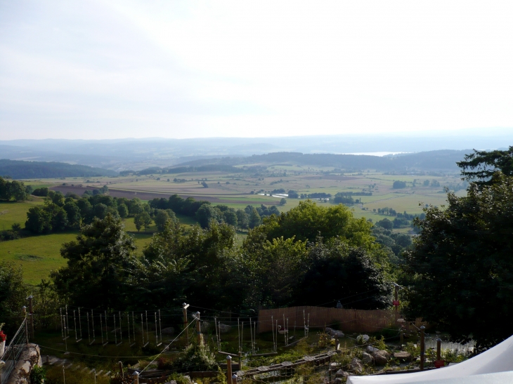 Vue de Pradelles sur le Lac de Naussac.