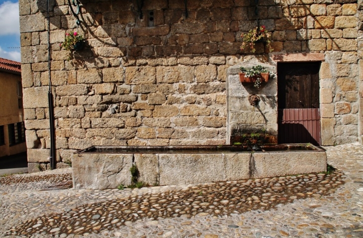 Fontaine - Pradelles