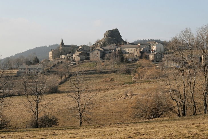 Queyrières - le village