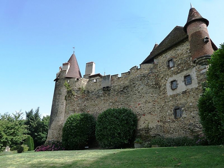 Le château - Saint-Beauzire