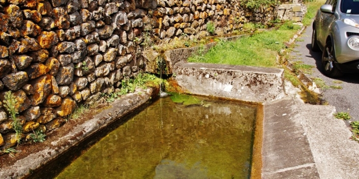 Lavoir - Saint-Didier-d'Allier