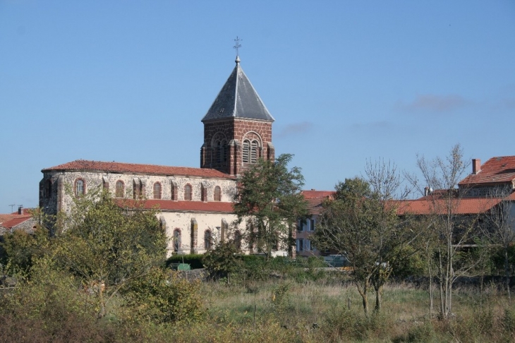 Eglise de St-Georges-d'Aurac - Saint-Georges-d'Aurac