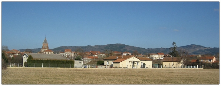 St-Georges-d'Aurac - Vue générale à partir du stade. - Saint-Georges-d'Aurac