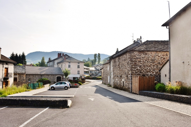 La Commune - Saint-Hostien