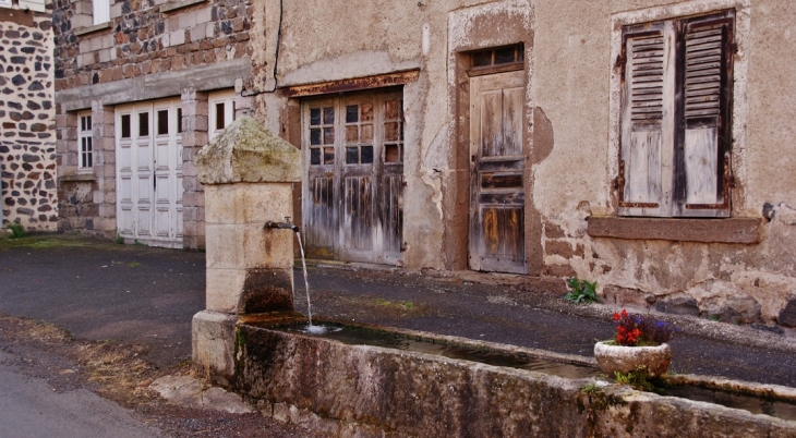 L'Abreuvoir - Saint-Jean-de-Nay