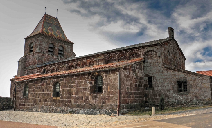 L'église Saint Jean Baptiste - Saint-Jean-Lachalm