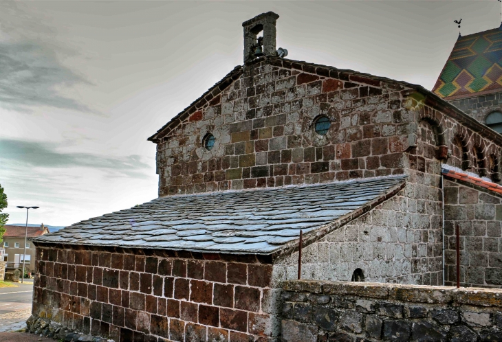 L'église Saint Jean Baptiste - Saint-Jean-Lachalm