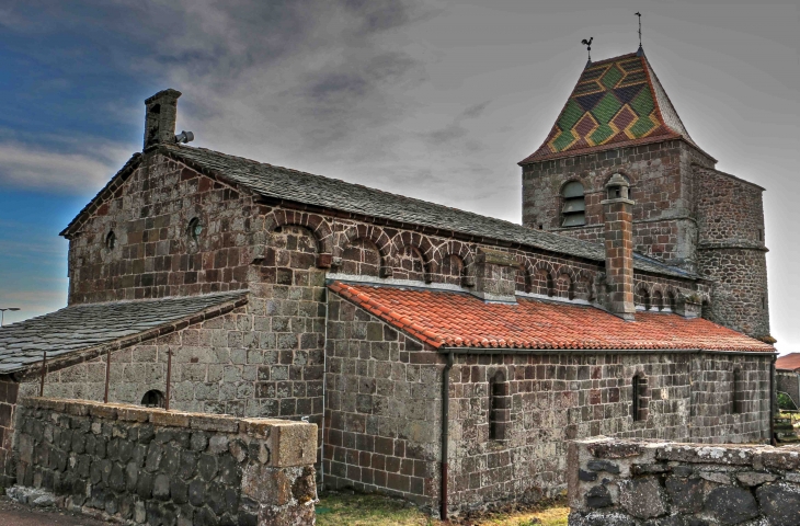 L'église Saint Jean Baptiste - Saint-Jean-Lachalm