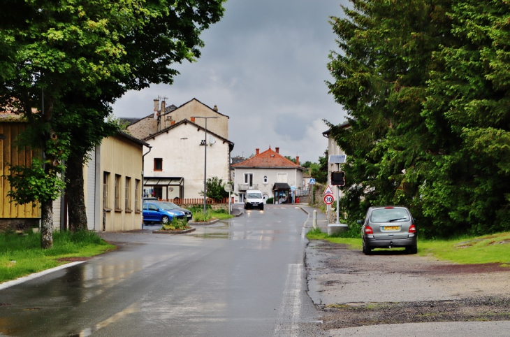 La Commune - Saint-Jeures