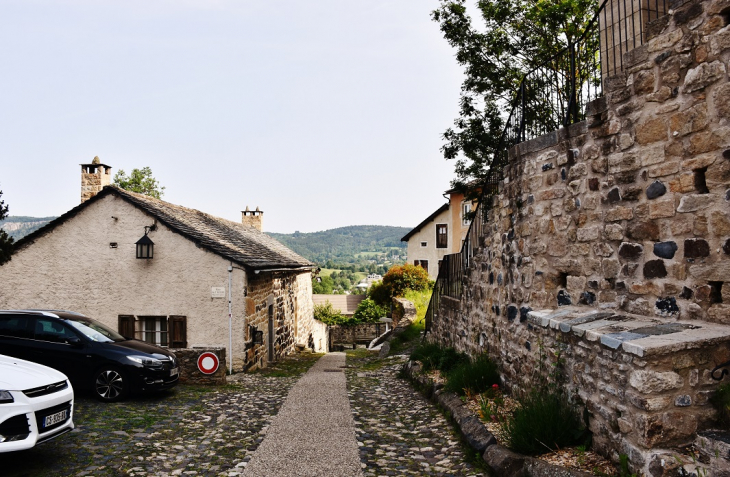 La Commune - Saint-Julien-Chapteuil