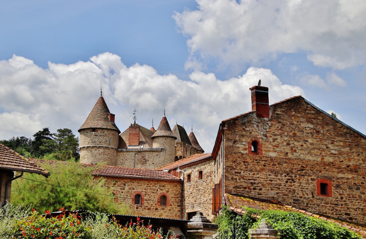 La Commune - Saint-Laurent-Chabreuges