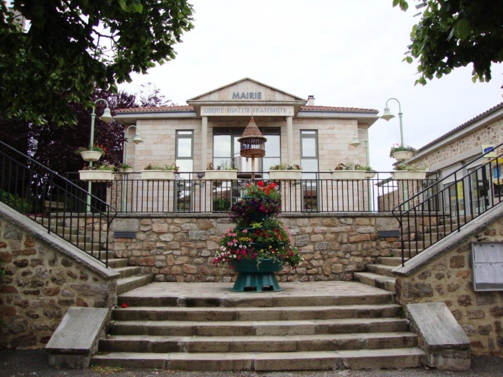 Saint-Pal-de-Mons (43620) la mairie