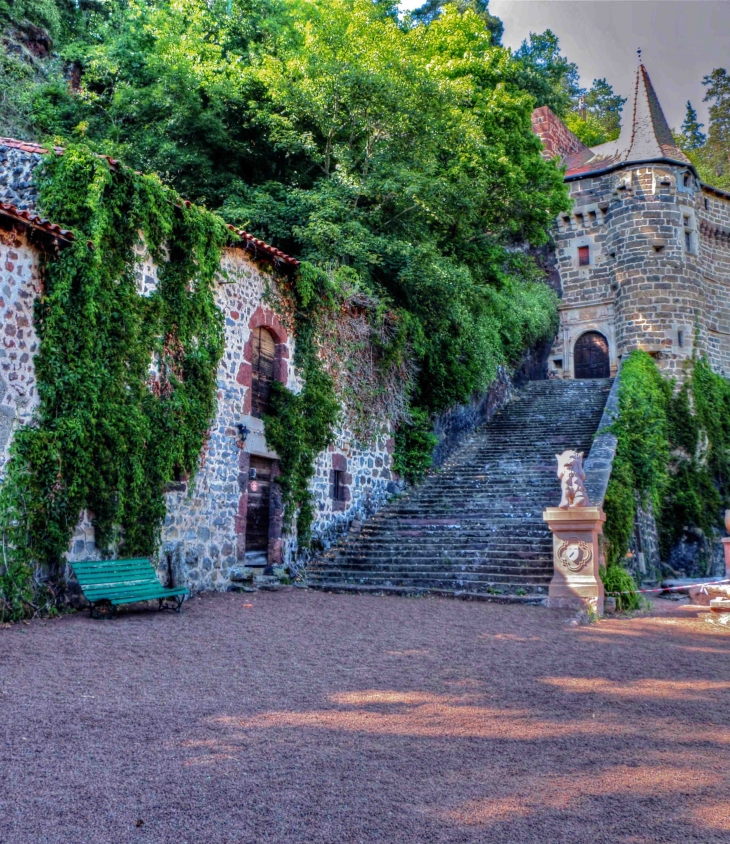 Au château de la Rochelambert - Saint-Paulien