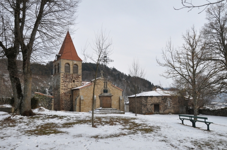 Saint Privat d'Allier - l'église avec neige - Saint-Privat-d'Allier