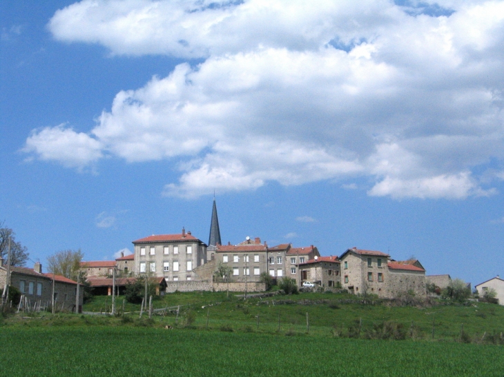 Le bourg - Saint-Victor-Malescours