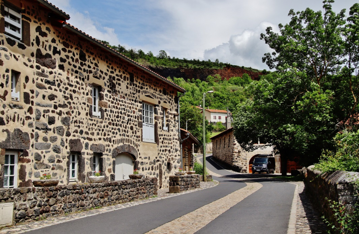 La Commune - Saint-Vidal