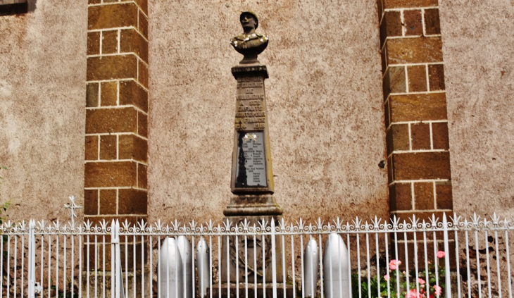 Monument-aux-Morts - Sainte-Eugénie-de-Villeneuve