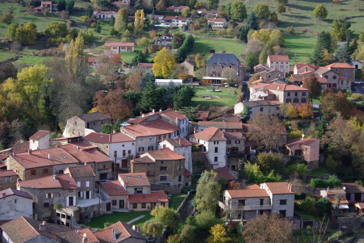 Le village - Villeneuve-d'Allier