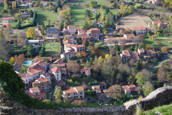 Le village - Villeneuve-d'Allier