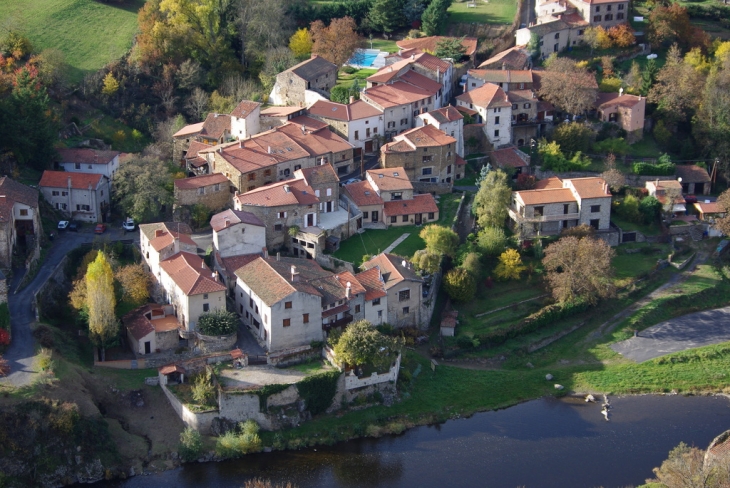 Le village - Villeneuve-d'Allier