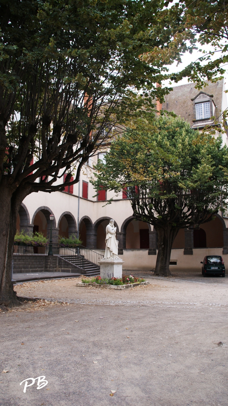 Mairie - Aigueperse