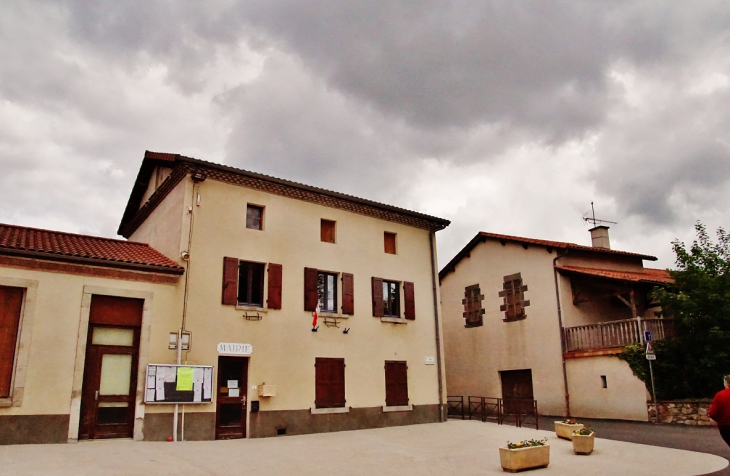 La Mairie - Aulhat-Saint-Privat