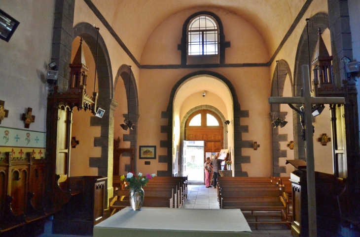  Ponteix commune d'Aydat ( église Notre-Dame d'Auvergne )