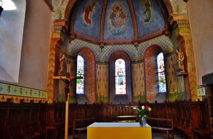  Ponteix commune d'Aydat ( église Notre-Dame d'Auvergne )