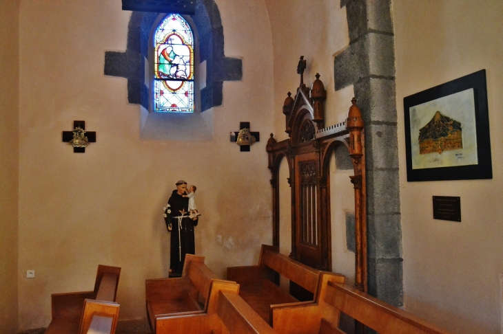  Ponteix commune d'Aydat ( église Notre-Dame d'Auvergne )