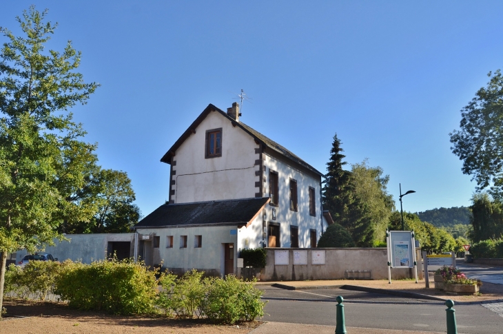 Rouillas-Bas ( Commune d'Aydat )