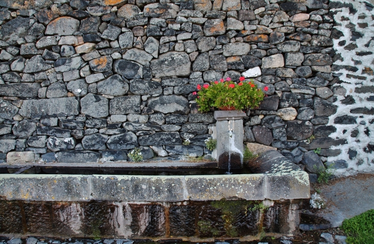 Fontaine - Besse-et-Saint-Anastaise