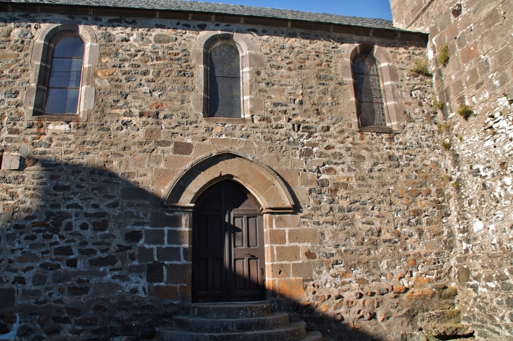   :église St Anastaise - Besse-et-Saint-Anastaise