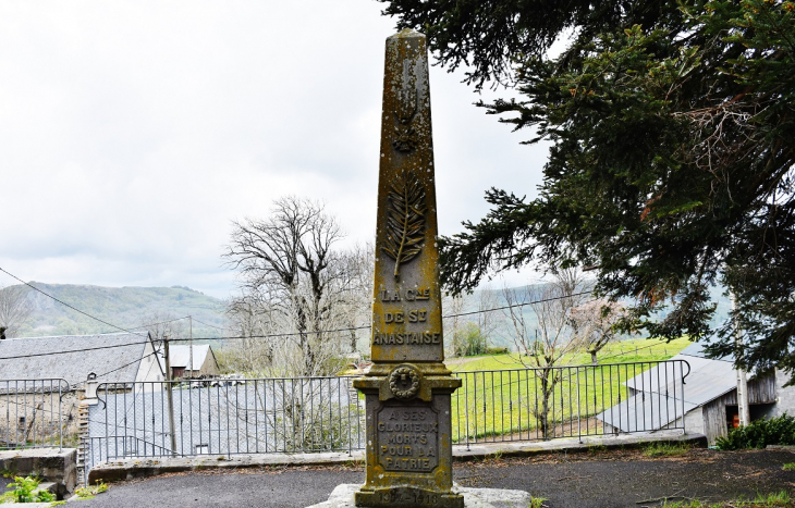 Monument-aux-Morts - Besse-et-Saint-Anastaise