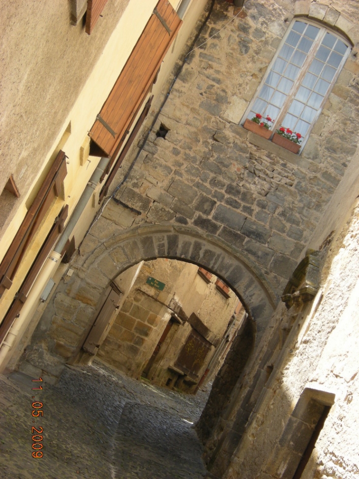 Rentrée des Boucheries (Rue saint Jacques) - Billom