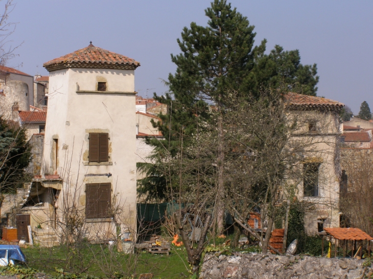 Pigeonniers à Billom